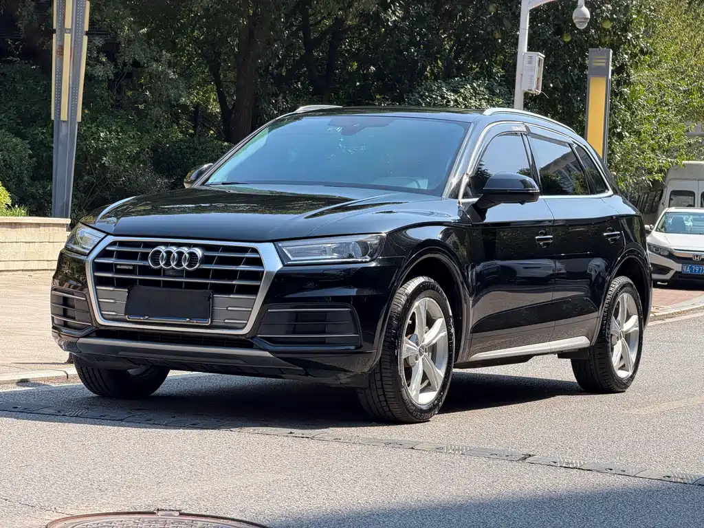Audi Q5L — фото 3