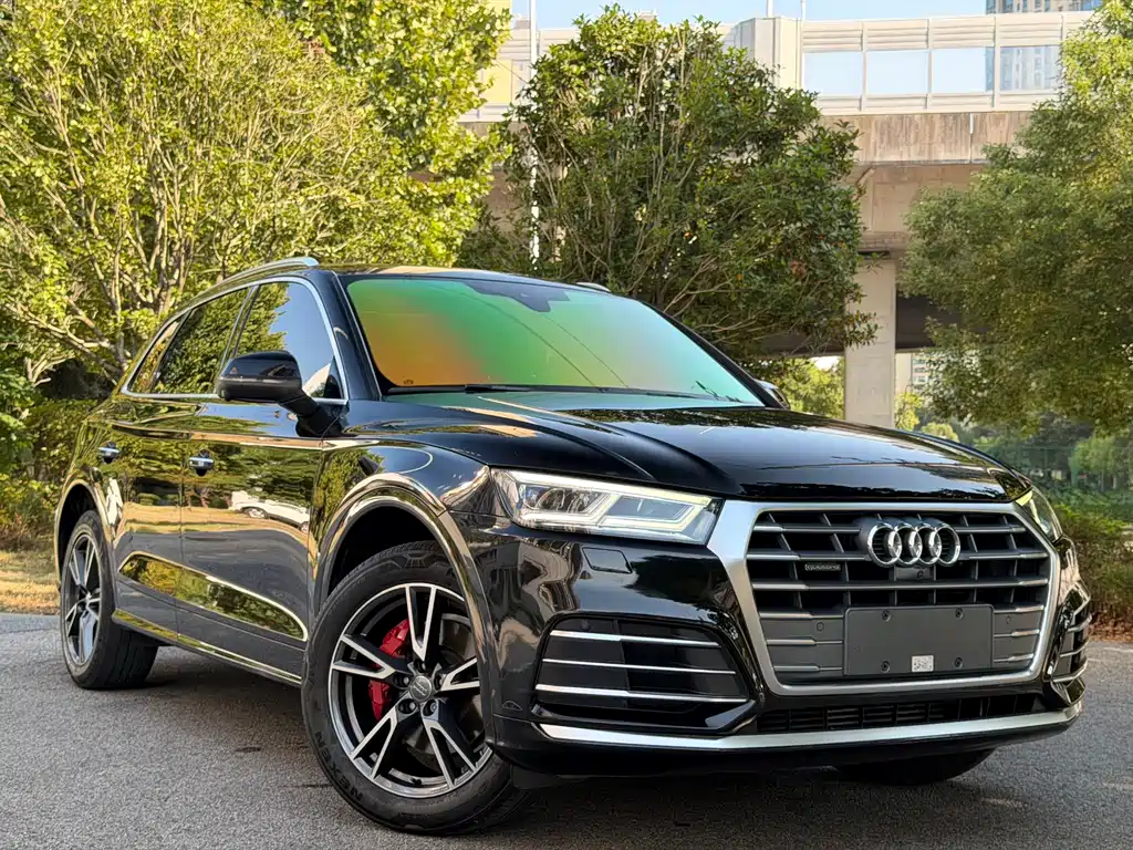 Audi Q5L — фото 3