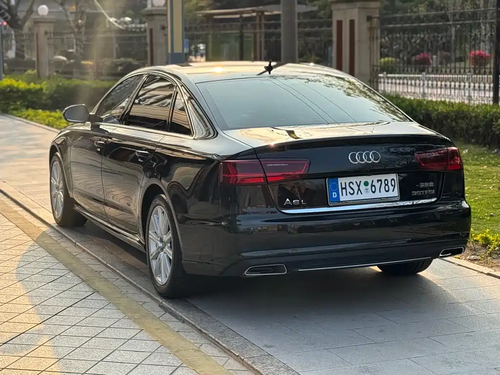 Audi A6L — фото 5