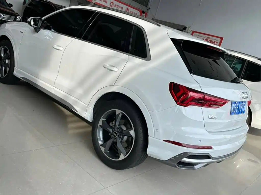 Audi Q3 — фото 4
