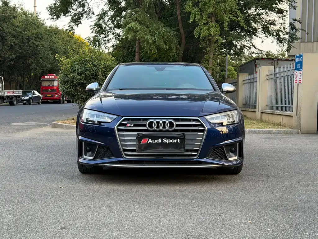 Audi S4 — фото 23