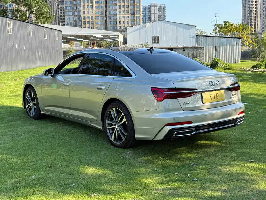 Audi A6L — фото 6