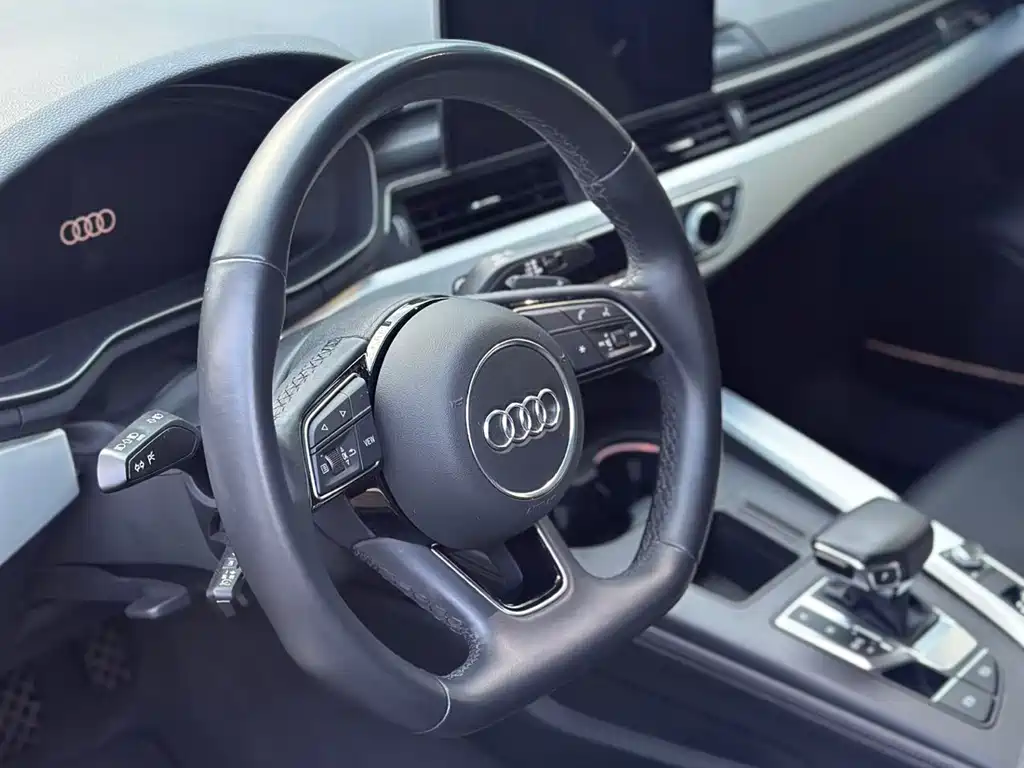 Audi A4L — фото 6