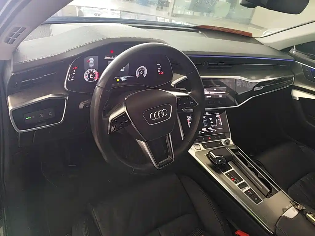 Audi A6L — фото 10