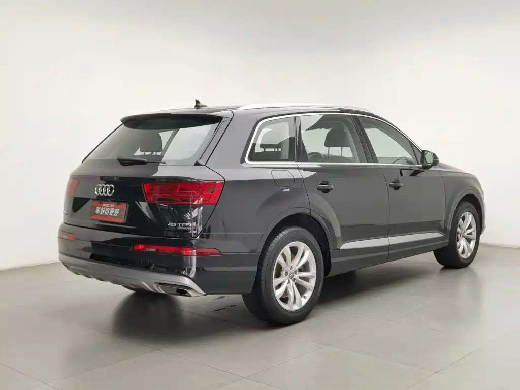 Audi Q7 — фото 2