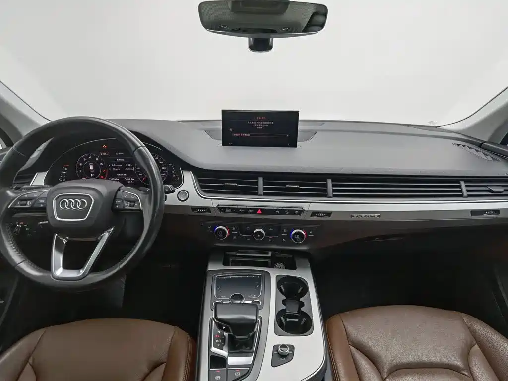 Audi Q7 — фото 5