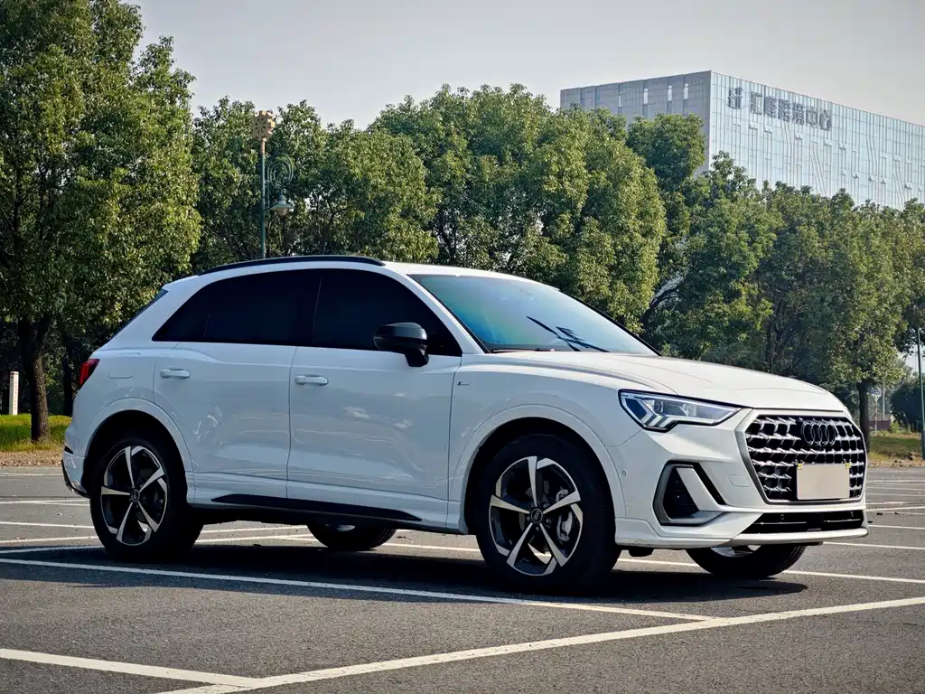 Audi Q3 — фото 3