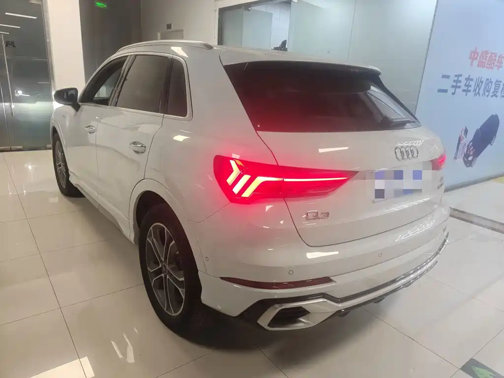 Audi Q3 — фото 6