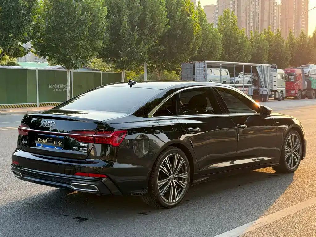 Audi A6L — фото 9
