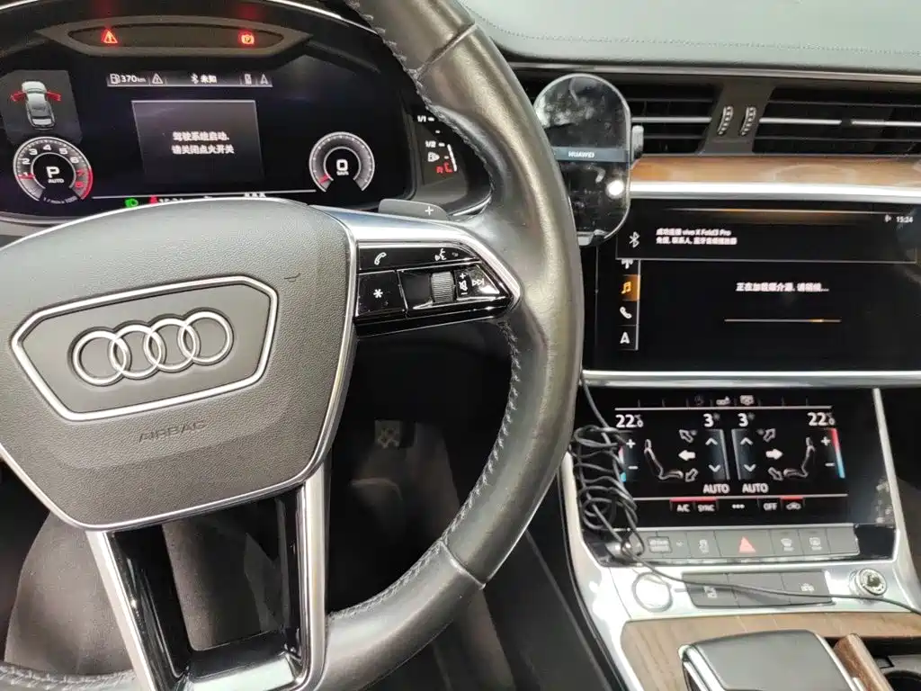 Audi A6L — фото 10