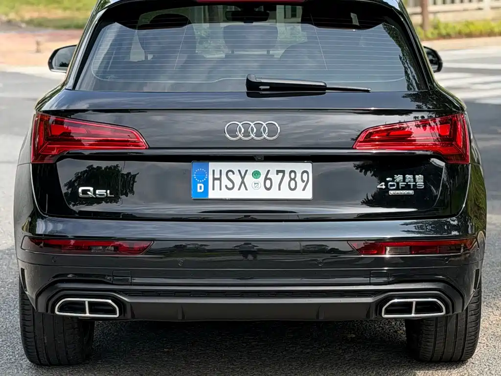 Audi Q5L — фото 5