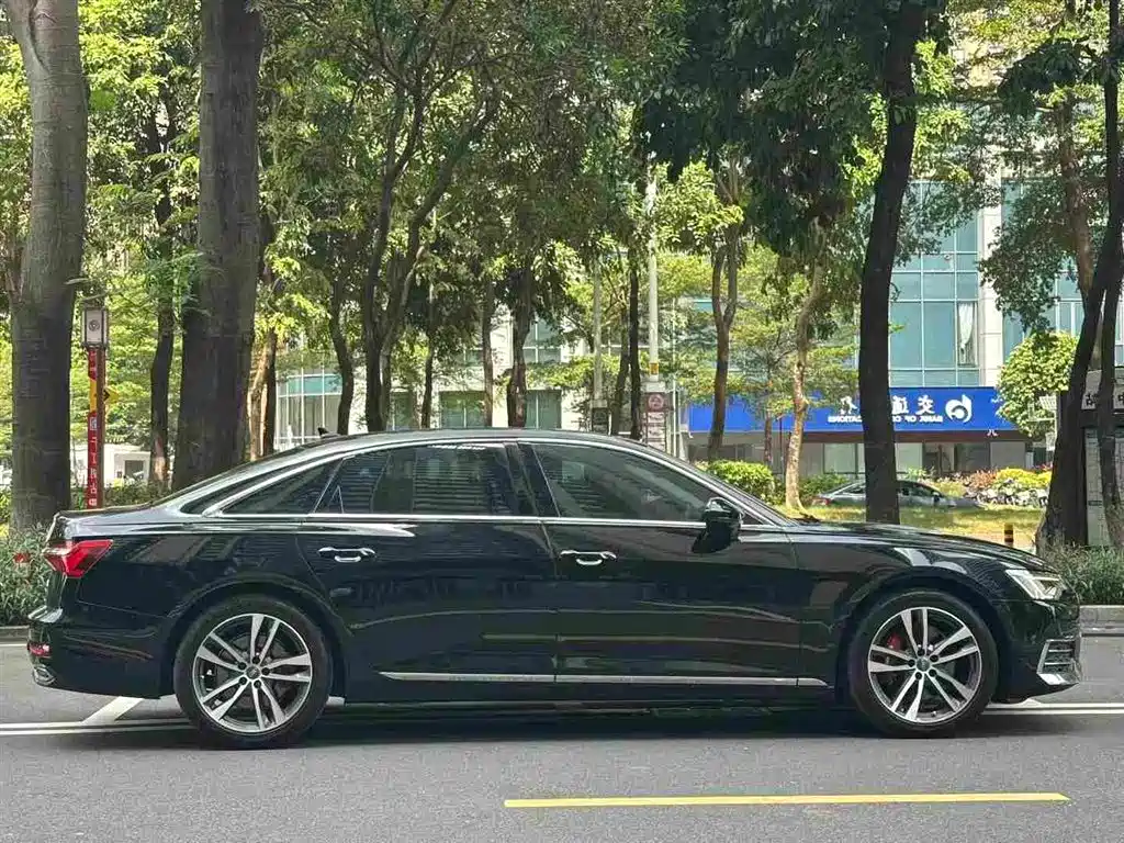 Audi A6L — фото 4