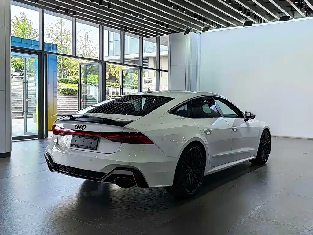 Audi A7 — фото 19