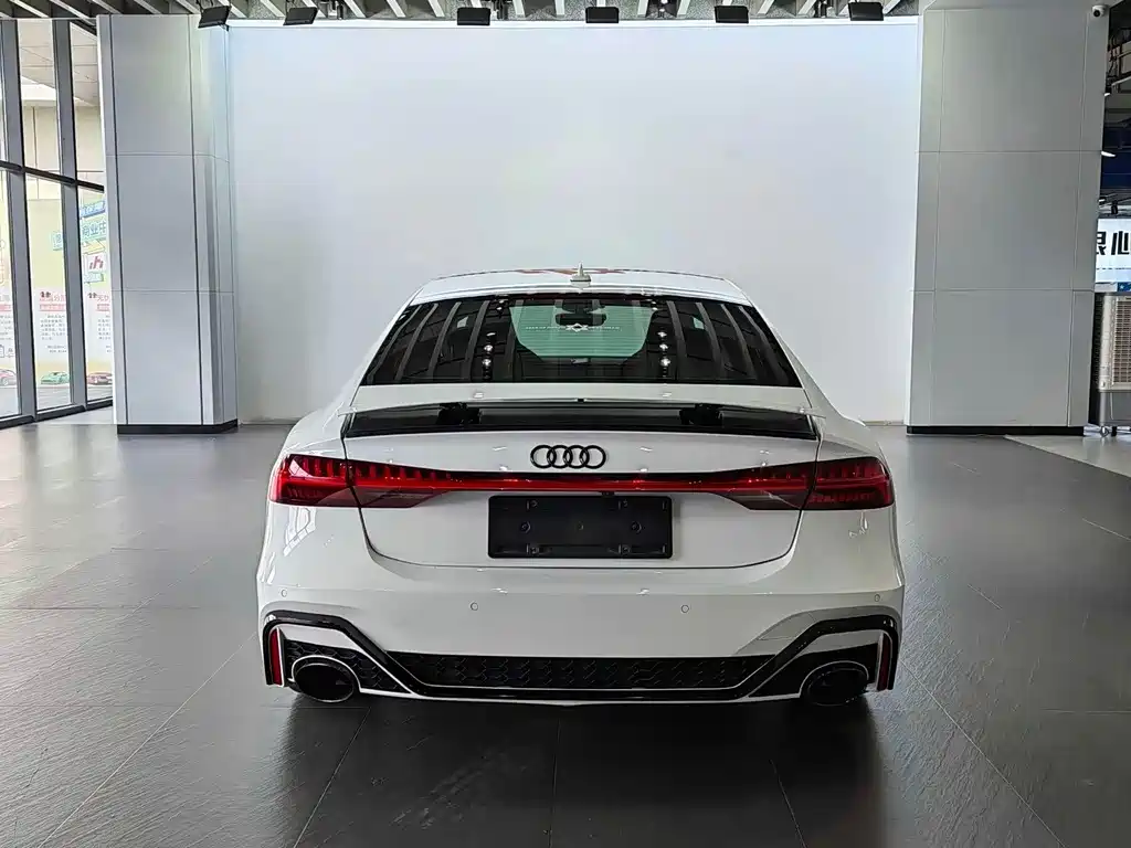 Audi A7 — фото 20