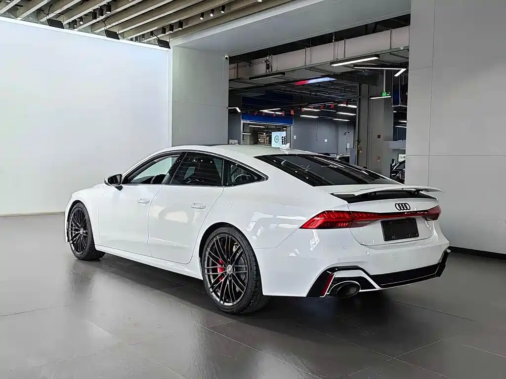 Audi A7 — фото 21