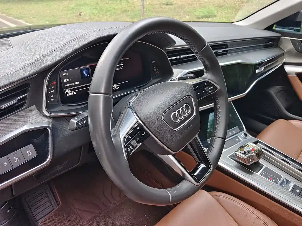 Audi A6L — фото 10