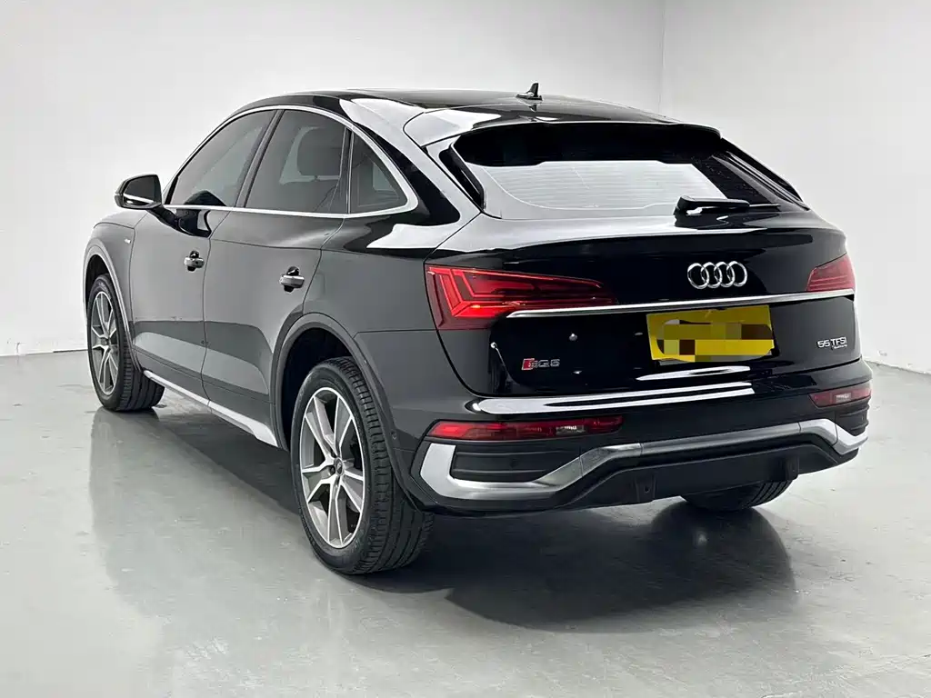 Audi Q5L Sportback — фото 7