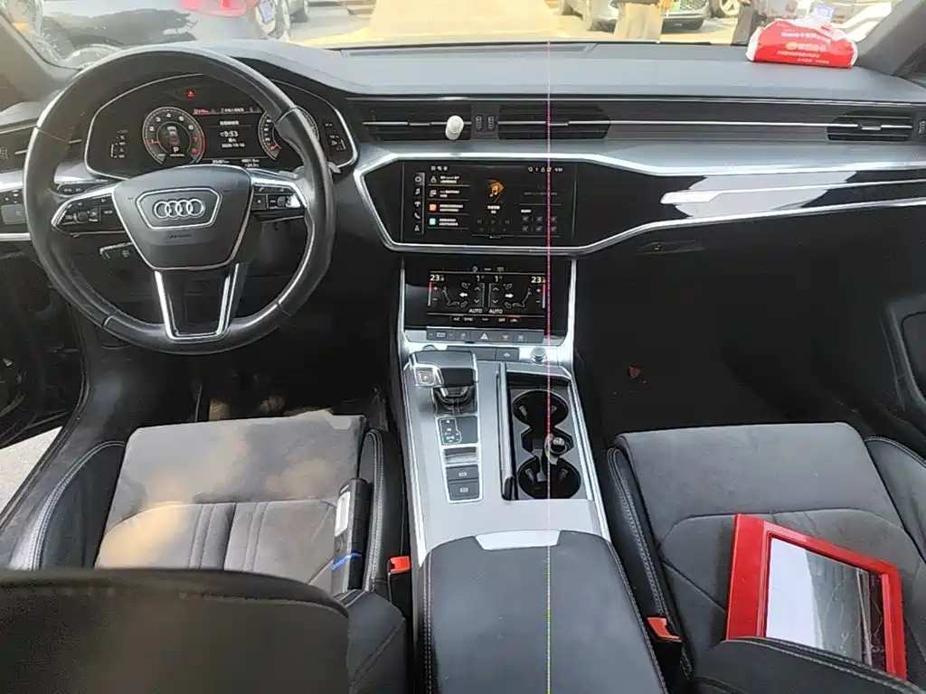 Audi A6L — фото 10