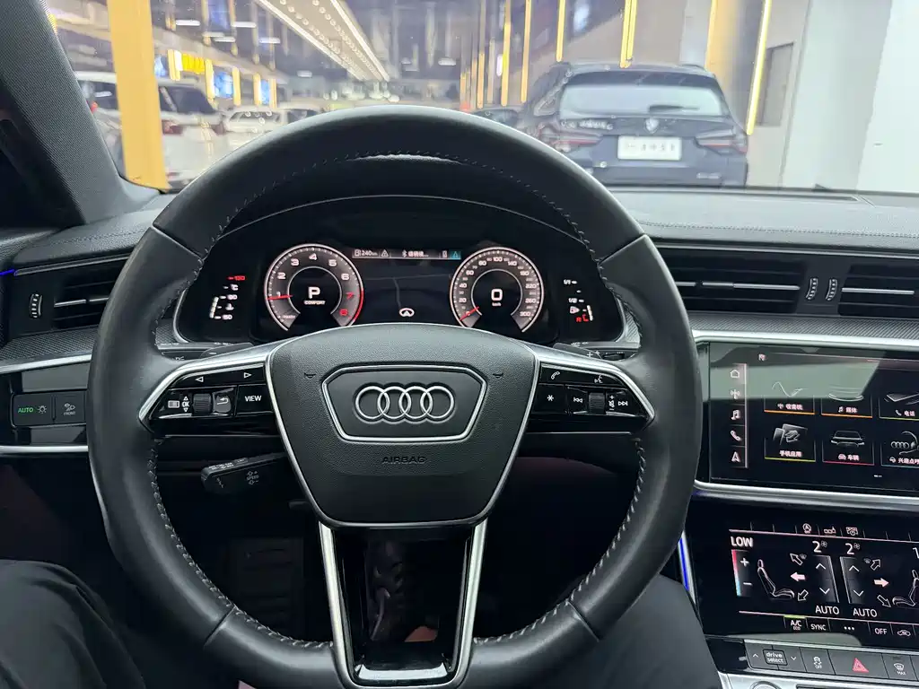 Audi A6L — фото 14
