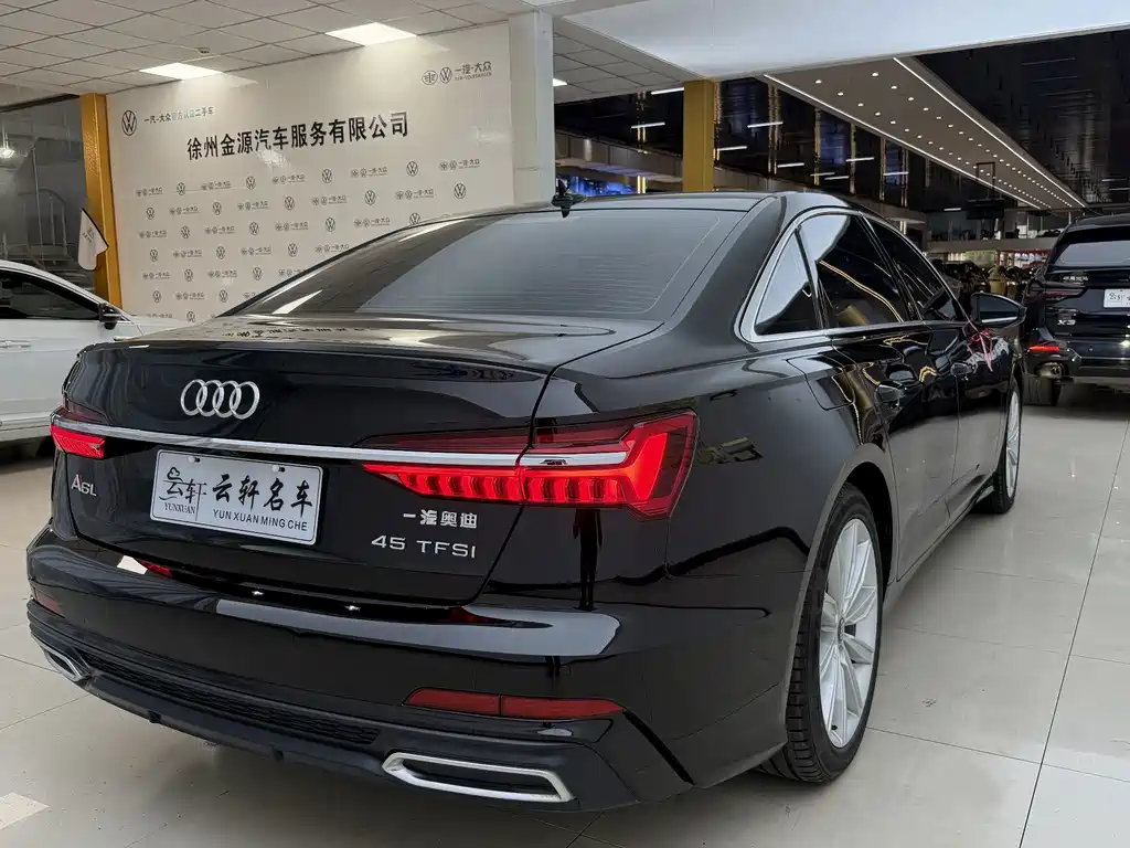 Audi A6L — фото 5
