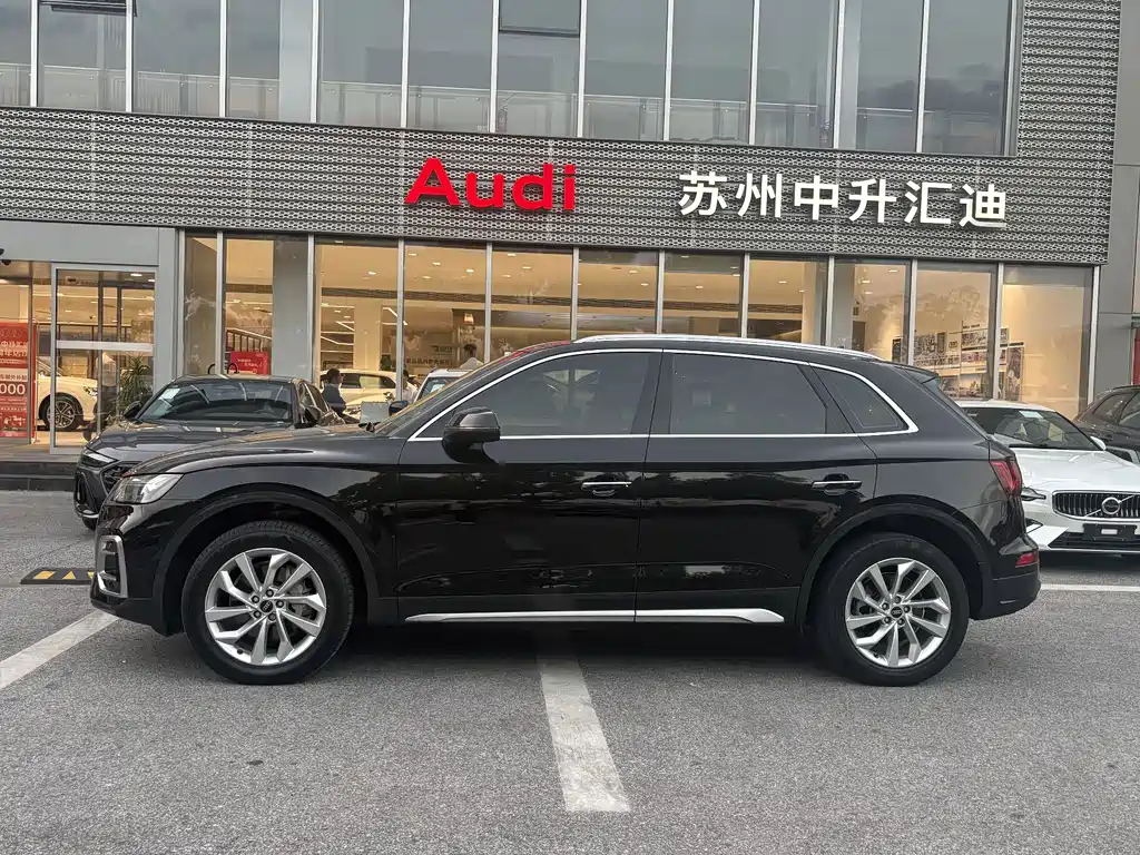 Audi Q5L — фото 4