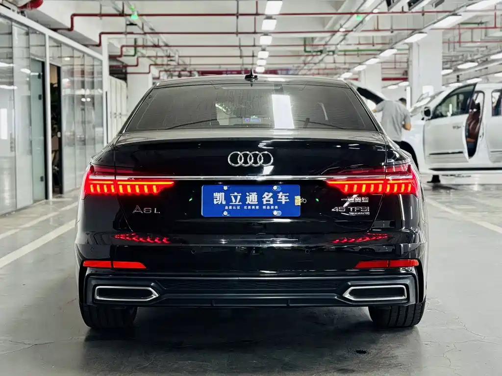 Audi A6L — фото 5