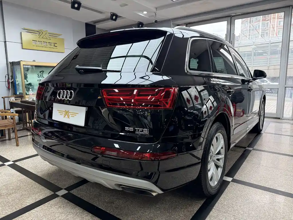 Audi Q7 — фото 4
