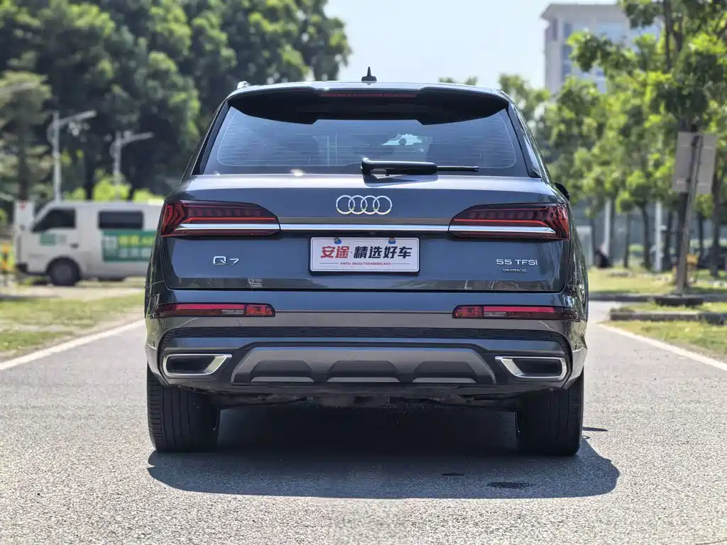 Audi Q7 — фото 4