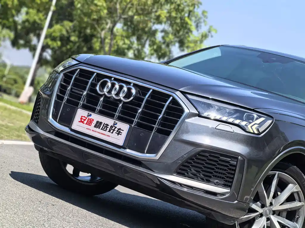 Audi Q7 — фото 5