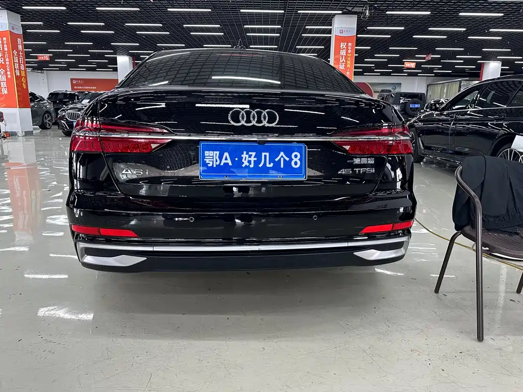 Audi A6L — фото 10