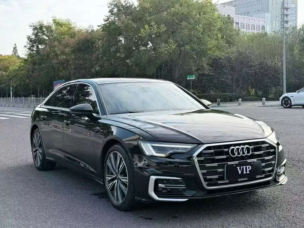 Audi A6L — фото 2