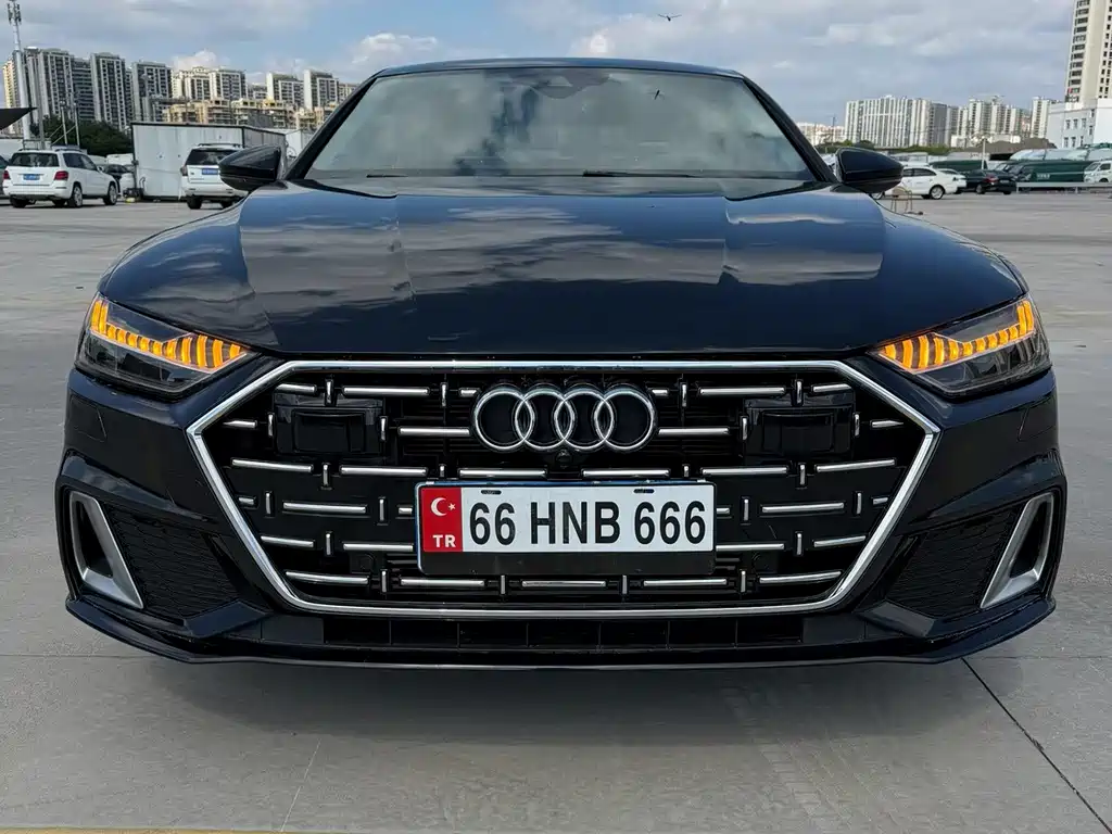 Audi A7L — фото 2