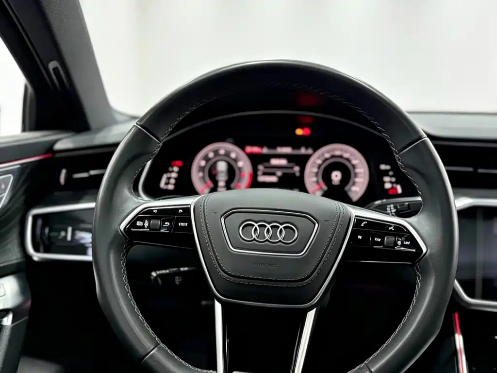 Audi A6L — фото 6