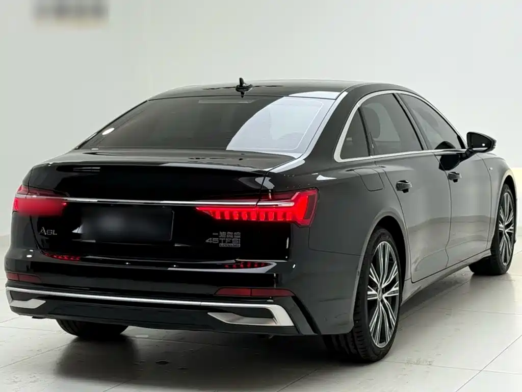 Audi A6L — фото 20