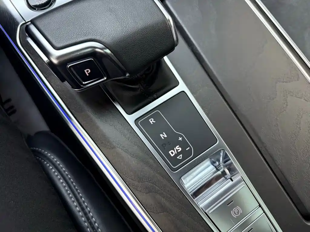 Audi A6L — фото 3