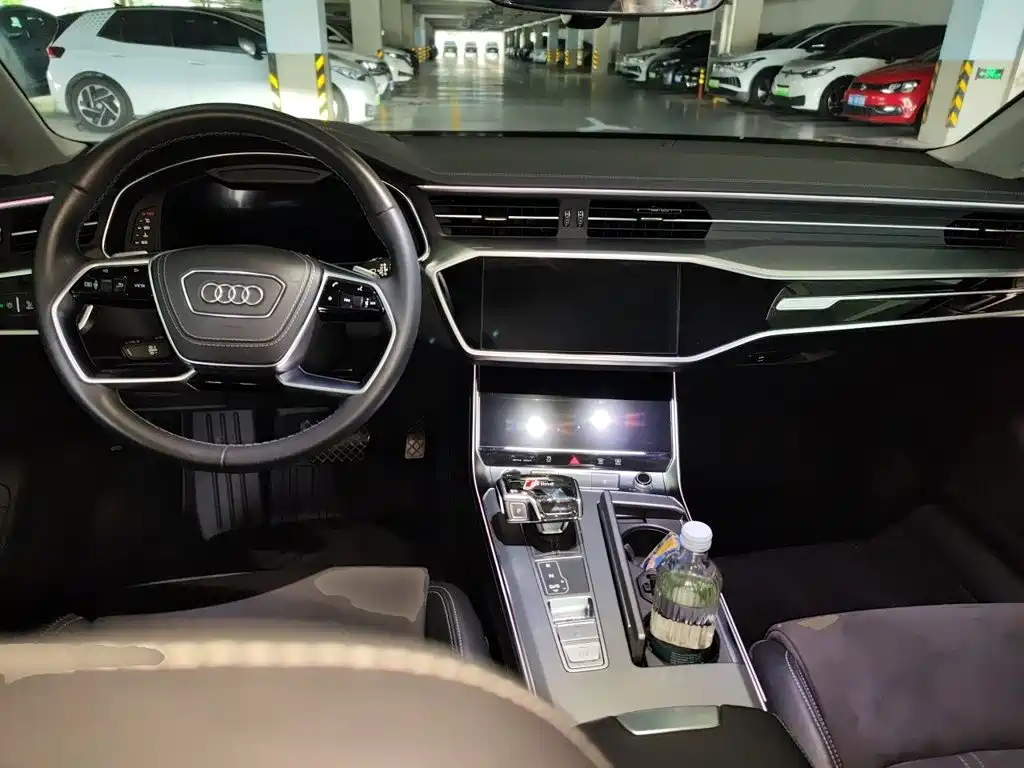 Audi A7L — фото 10