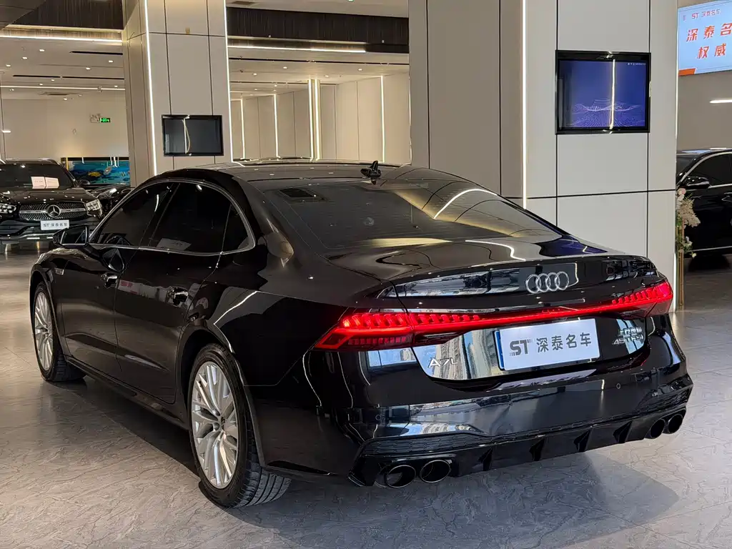 Audi A7L — фото 6