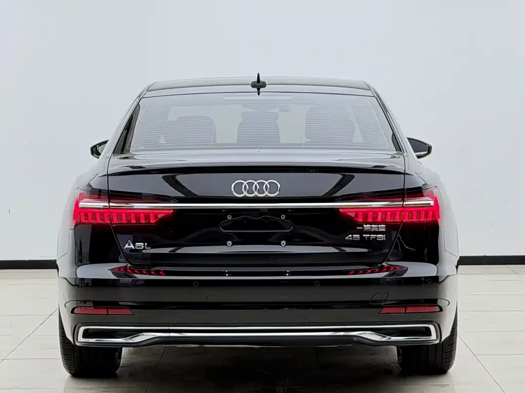 Audi A6L — фото 8