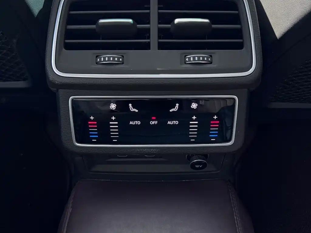 Audi A6L — фото 19