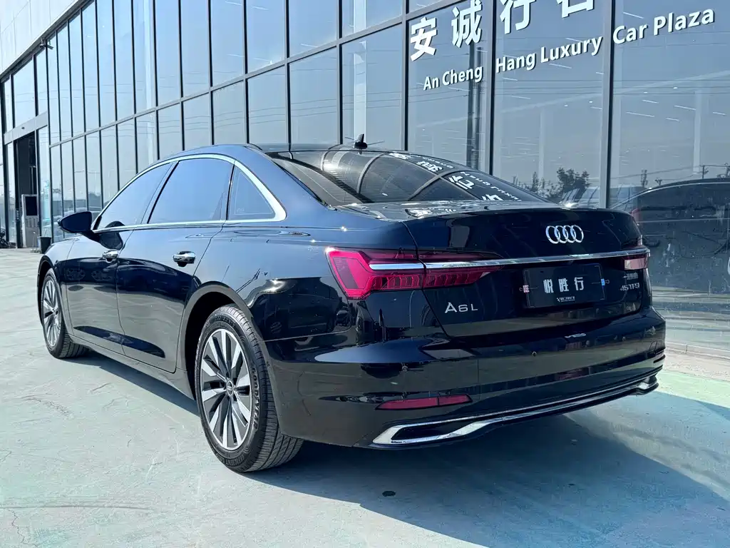 Audi A6L — фото 5