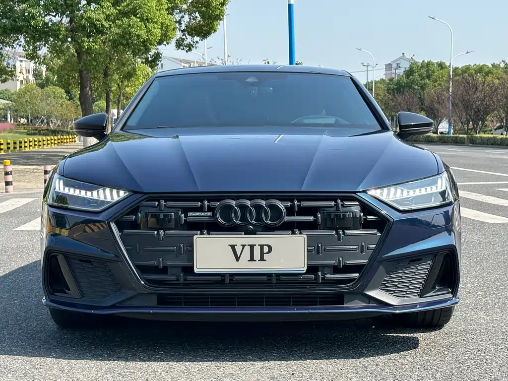 Audi A7L — фото 2