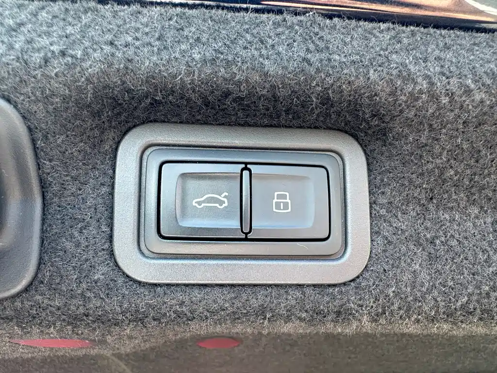 Audi A7L — фото 25