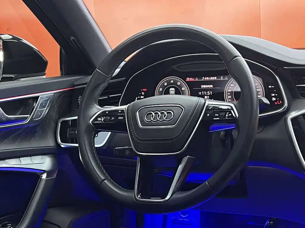 Audi A6L — фото 15
