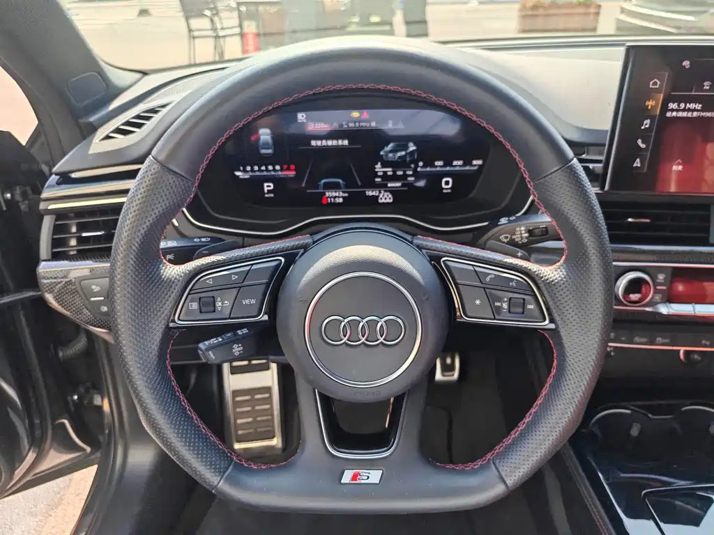 Audi S4 — фото 5