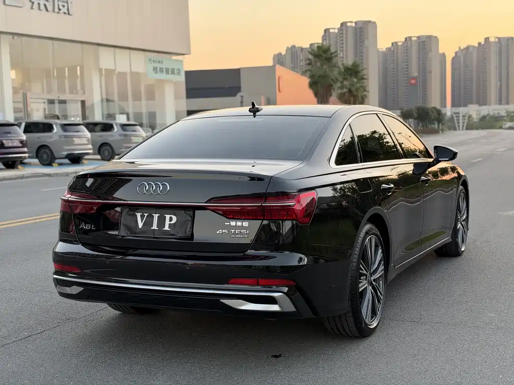 Audi A6L — фото 5