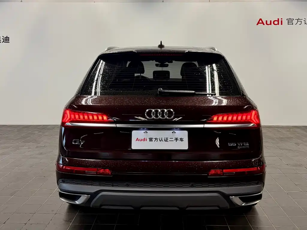 Audi Q7 — фото 11
