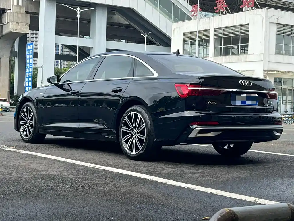 Audi A6L — фото 7