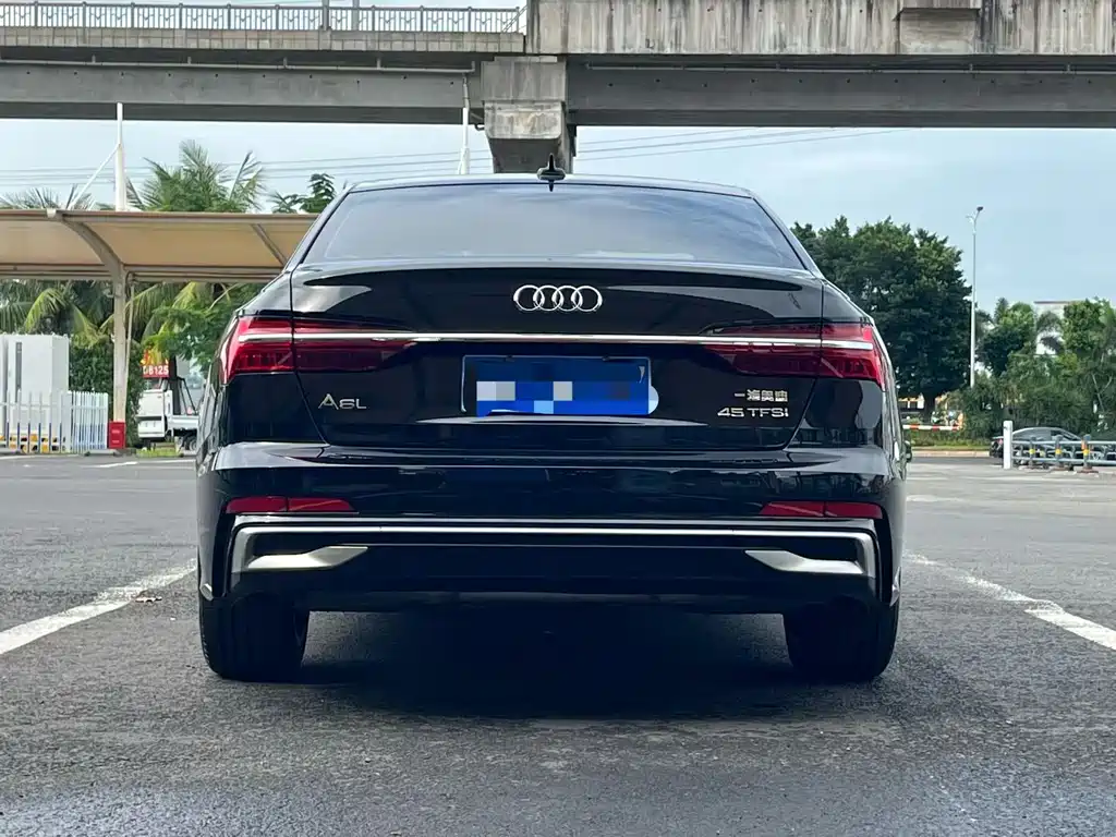 Audi A6L — фото 8