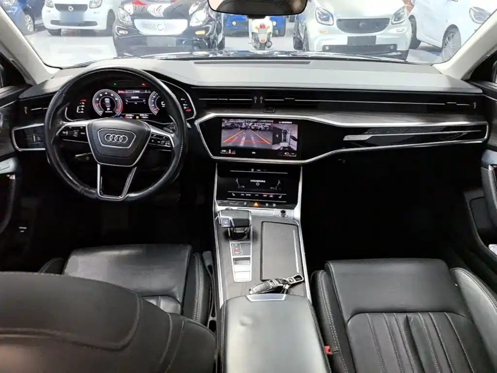 Audi A6L — фото 10