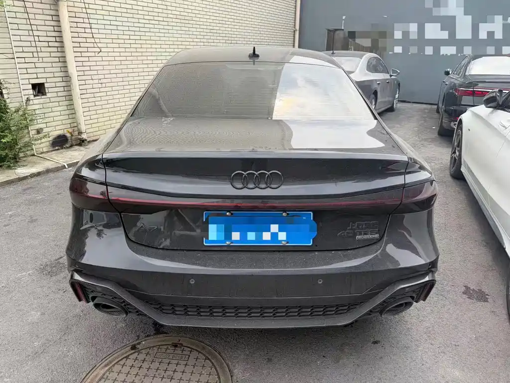 Audi A7L — фото 8